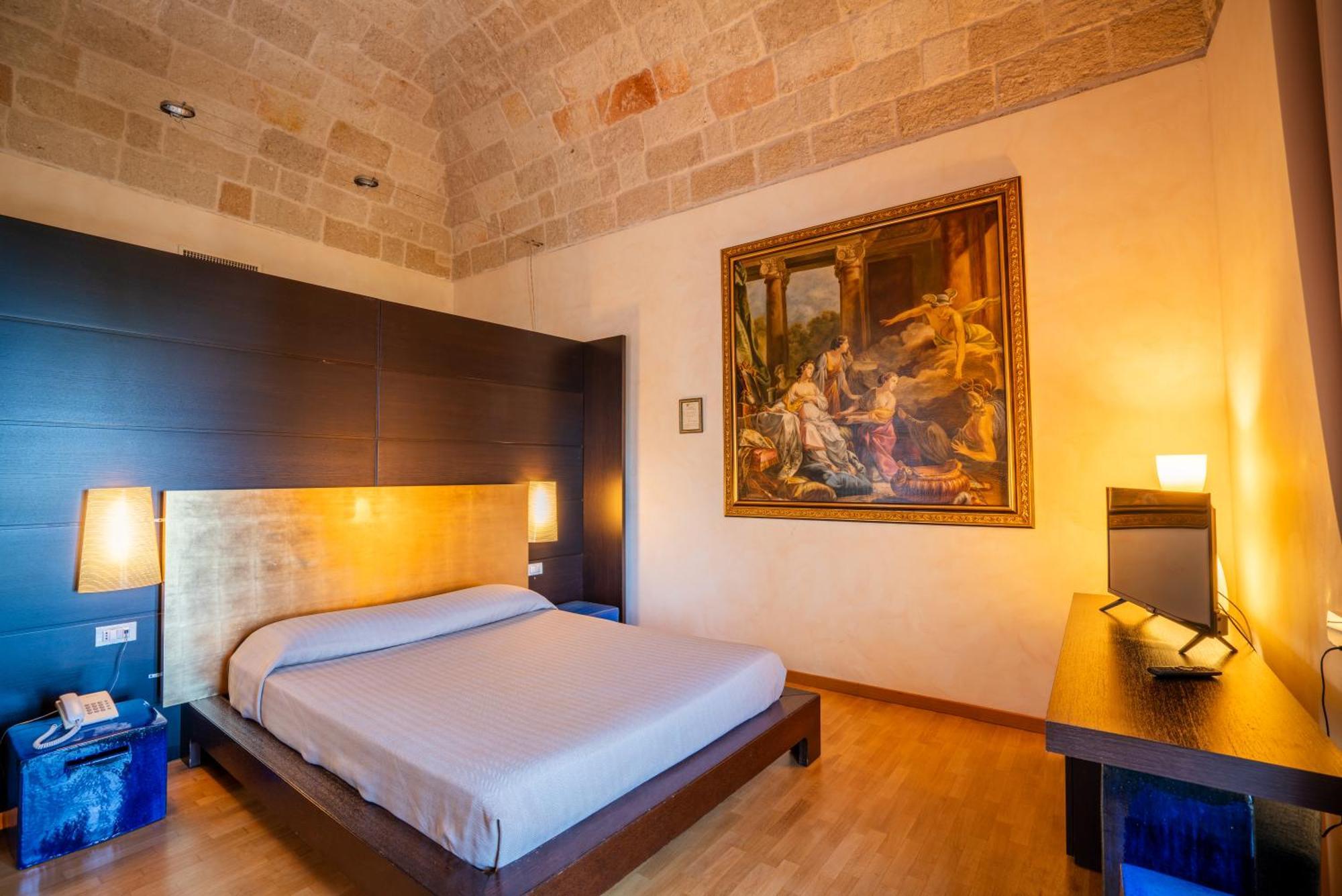 San Tommaso Hotel Полиньяно-а-Маре Экстерьер фото