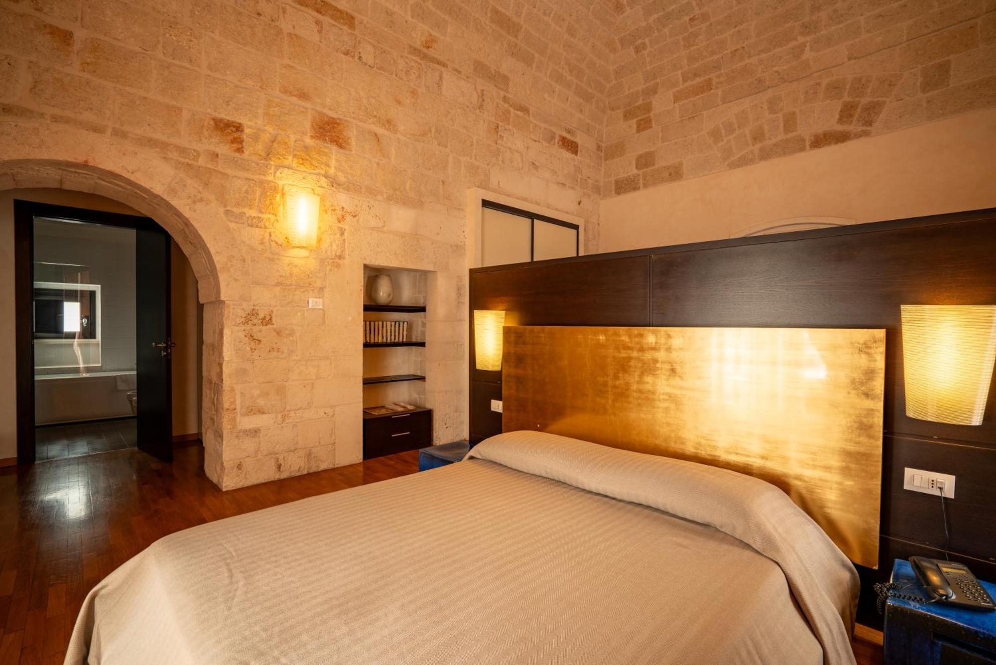 San Tommaso Hotel Полиньяно-а-Маре Экстерьер фото