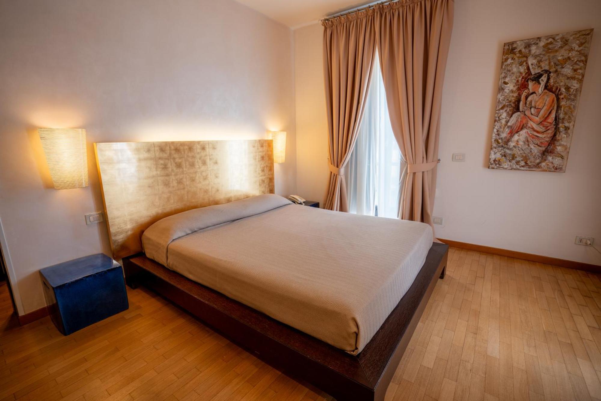 San Tommaso Hotel Полиньяно-а-Маре Экстерьер фото