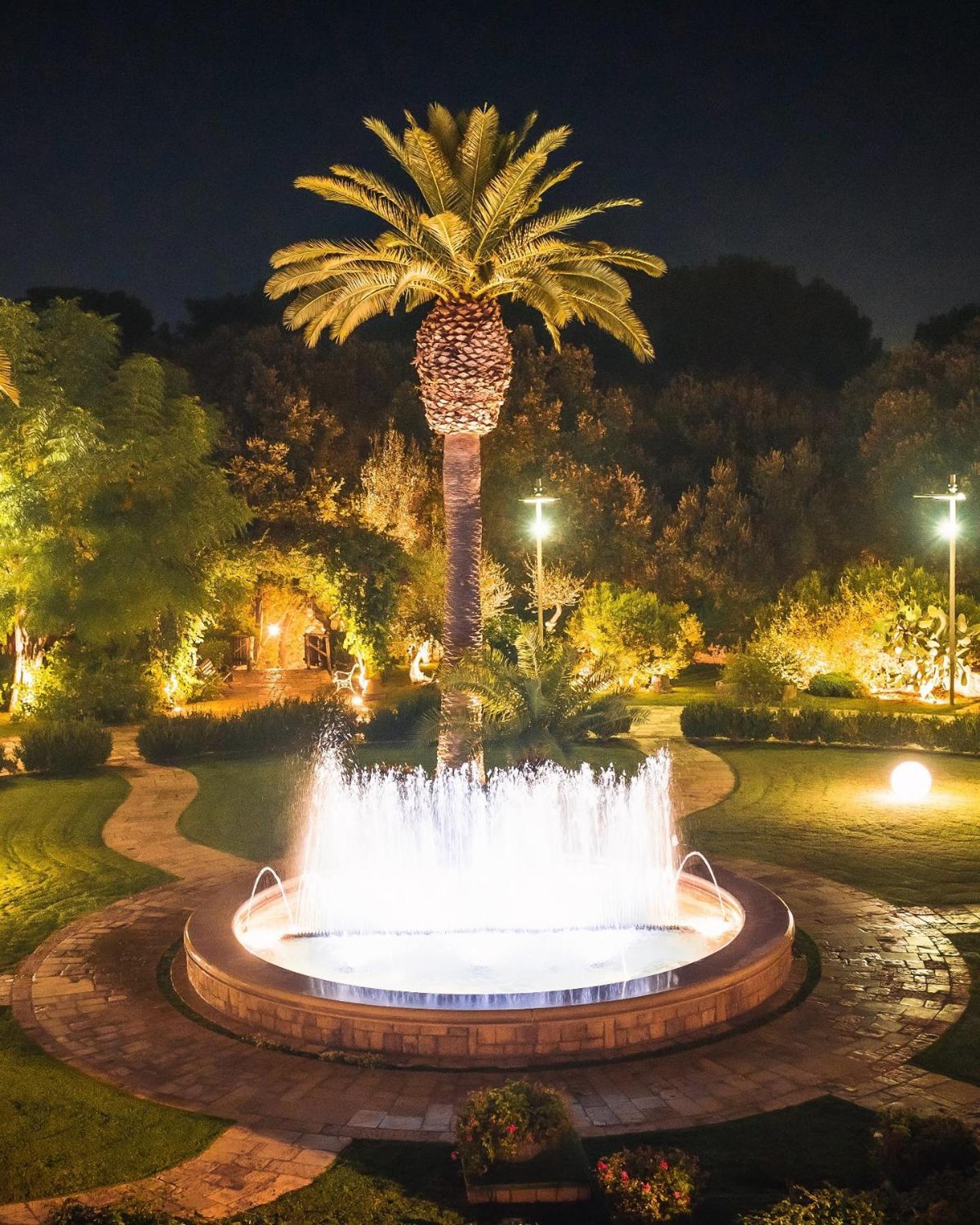 San Tommaso Hotel Полиньяно-а-Маре Экстерьер фото