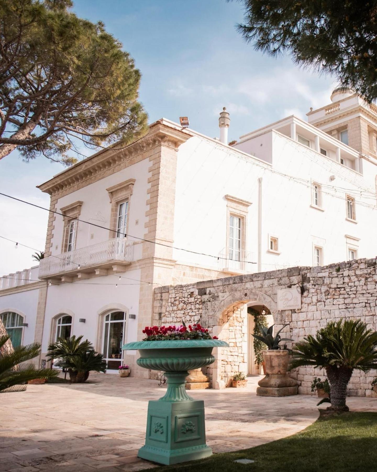 San Tommaso Hotel Полиньяно-а-Маре Экстерьер фото